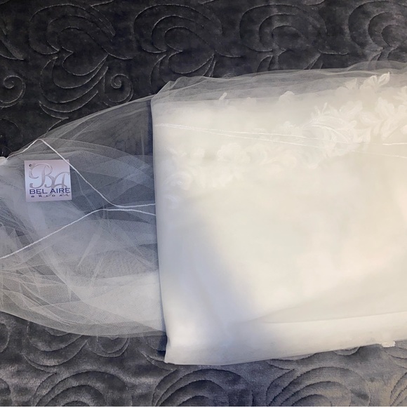 Ivory Cathedral Bridal Veil - Picture 3 of 5